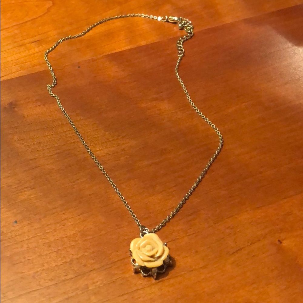 Gold rose necklace